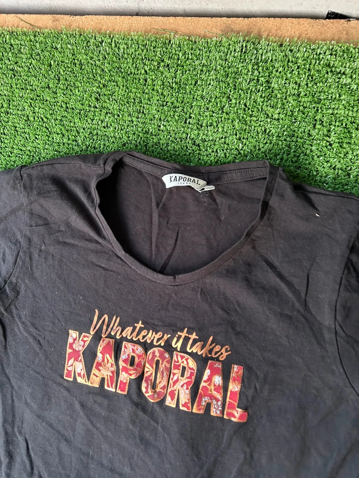 Camiseta negra con estampado Kaporal – photo 4